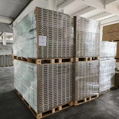 25000 KG Automatische WPC-Küchenplatten-Extrusionslinie2 für die Produktion von Breittüren