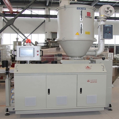 Anpassungsfähige Rohr-Flachtropf-Extrusionslinie für die PVC-Rohrproduktion