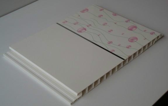 32.9 Rpm Schraubgeschwindigkeit Doppelschraub-PVC-Deckenplatten-Produktionslinie für Schraubendesign