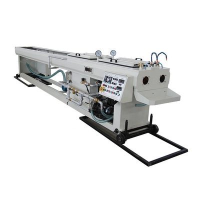 Einfache Bedienung und Wartung Rohre Pe Rohr Extrusionslinie kundenspezifischer Automatikmotor