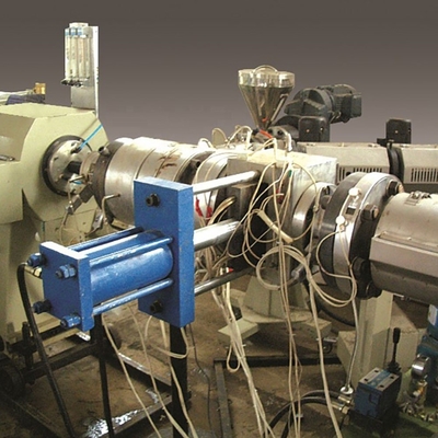 50000X7000X2950 Herstellungsbetrieb Eine Kunststoffrecycling-PVC-Rohrmaschine Extrudermaschine
