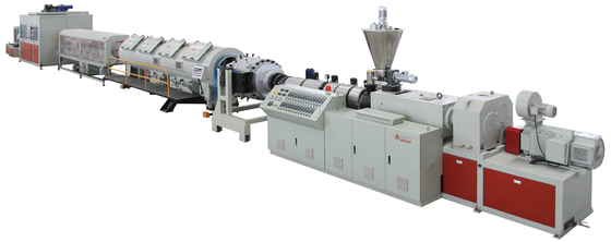 Co-rotationelle konische PVC-Rohr-Extrusionslinie mit zwei Schrauben für die Verarbeitung mit zwei Schrauben