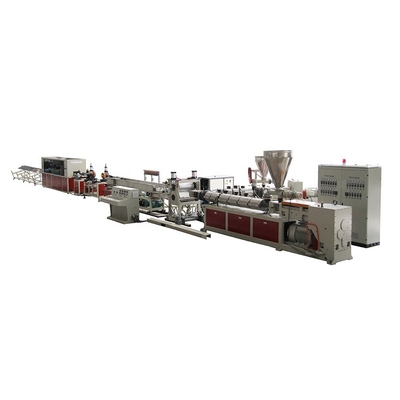 250kW Leistung Granulate Dachfliese PVC Profilblatt Extrusionslinie Kunststoff Zwillingschraubmaschine