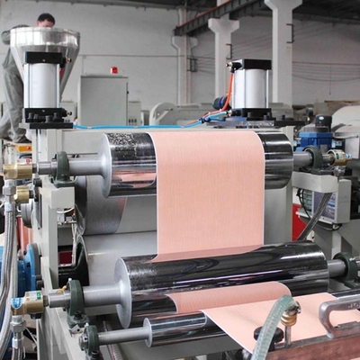 250kW Leistung Granulate Dachfliese PVC Profilblatt Extrusionslinie Kunststoff Zwillingschraubmaschine