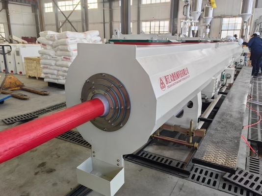 Wettbewerbsfähige automatische PVC-Rohr-Extrusionslinie mit hoher Produktivität und langer Lebensdauer