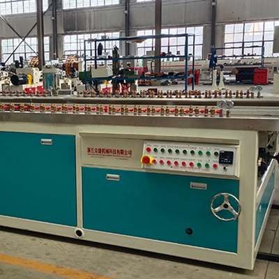 Herstellungsbetrieb Automatische Pvc-Hohlblechmaschine mit Zwillingsschraubentyp
