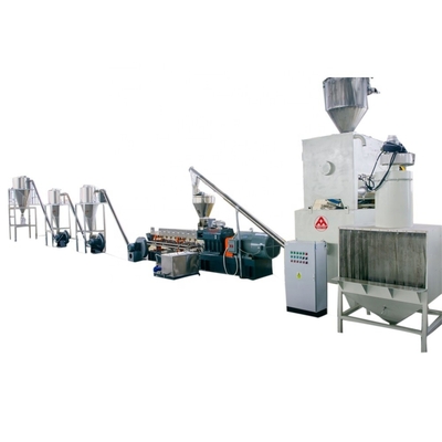 Granulenextrudermaschine für die kundenspezifische Holz-Kunststoff-Produktionslinie in der Fertigung