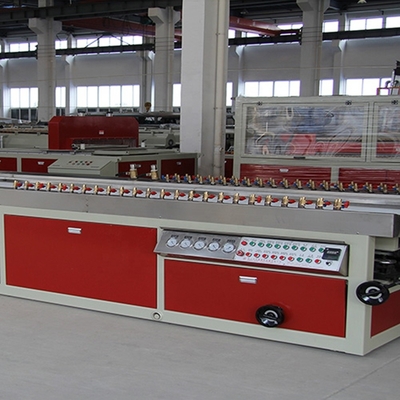 Extrusionslinie Zwillingschraubmaschine für große Ziegel Extrudermaschine mit wettbewerbsfähiger und hoher Nachfrage