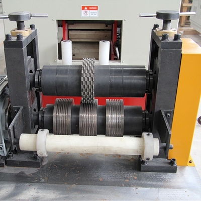 Stahl 250kw 380v 50hz Profil Kunststoffbehälter PVC-Blatt-Extruder-Maschine für die Produktion