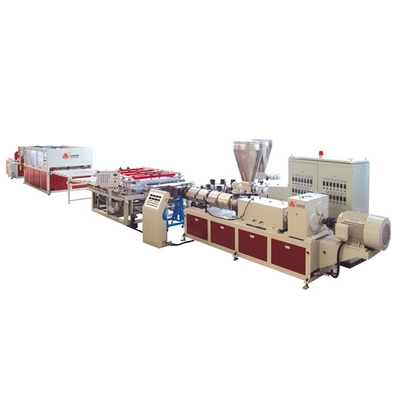 Co-rotating conical twin-screw PVC Schaumstoff Boden Extrusionslinie mit Doppelschrauben-Design
