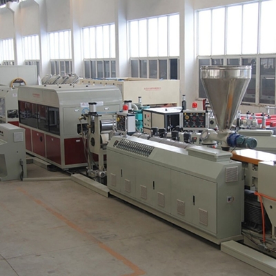 75kW Stromsteinwandwandplatte Kunststoff PVC künstliche Marmorplatte Extrusionslinie hergestellt