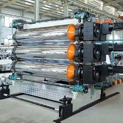 186kW Schraubextruder für dickes Brett