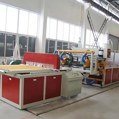 Doppelprofil-Schraubdickenplatten-Deckenplatten-PVC-Profil-Extrusionslinie mit Design