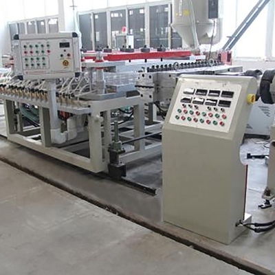 Weiterentwickelte Extrusionslinie für die Herstellung von PVC-Schaumplatten 23500 KG