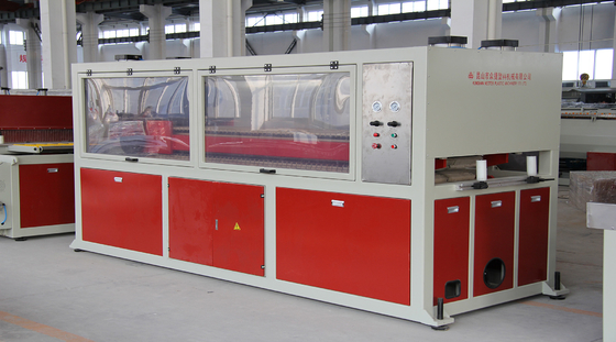 Co-rotating Twin Screw PVC Stone Siding Extrusion Line 18000x6000x2500 zur Ermittlung