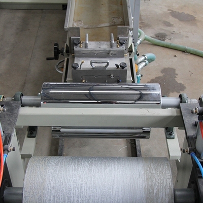 Falsche Steinextrudermaschine für kundenspezifische Verkleidung in der Produktionsanlage