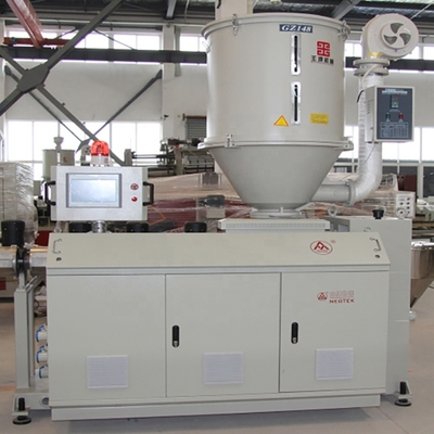 Maßgeschneiderte hohe Produktivitäts-Extrusionslinie für PVC-Rohrherstellung mit langer Lebensdauer