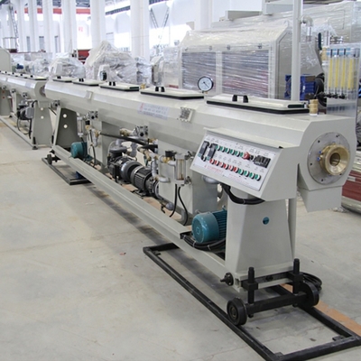 Maßgeschneiderte hohe Produktivitäts-Extrusionslinie für PVC-Rohrherstellung mit langer Lebensdauer