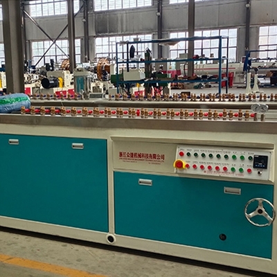 380V 50hz PVC-Dachplatten-Extrusionslinie für die Produktion von Baustoffen