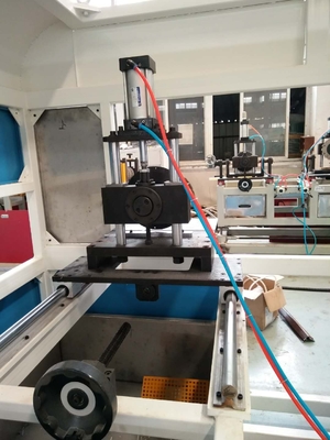 Andere Schrauben-L/D-Verhältnis PVC-Falschmarmorplatten-Extrusionslinie für verschiedene Industriezweige