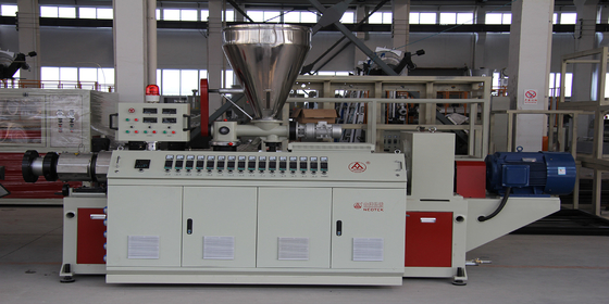 Schraubmaterial 38CrMoALA PVC-freie Schaumbild-Extrusionslinie mit hoher Produktivität