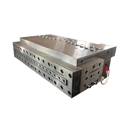 Führende Technologie kundenspezifische WPC Breittür Extrudermaschine für Kunststoffprodukte