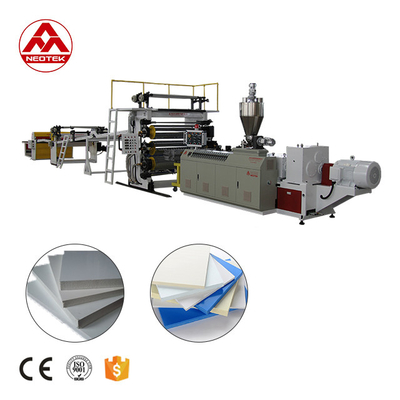 Zwillingsschraubende Co-rotative PVC-freie Schaumplatte Extrusionslinie mit 34,7 Rpm Schraubgeschwindigkeit